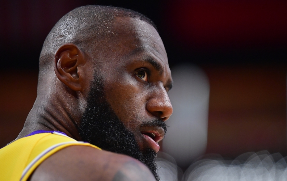 必一运动-A史密斯表示詹姆斯质变了（科比末期）变烂的湖人！